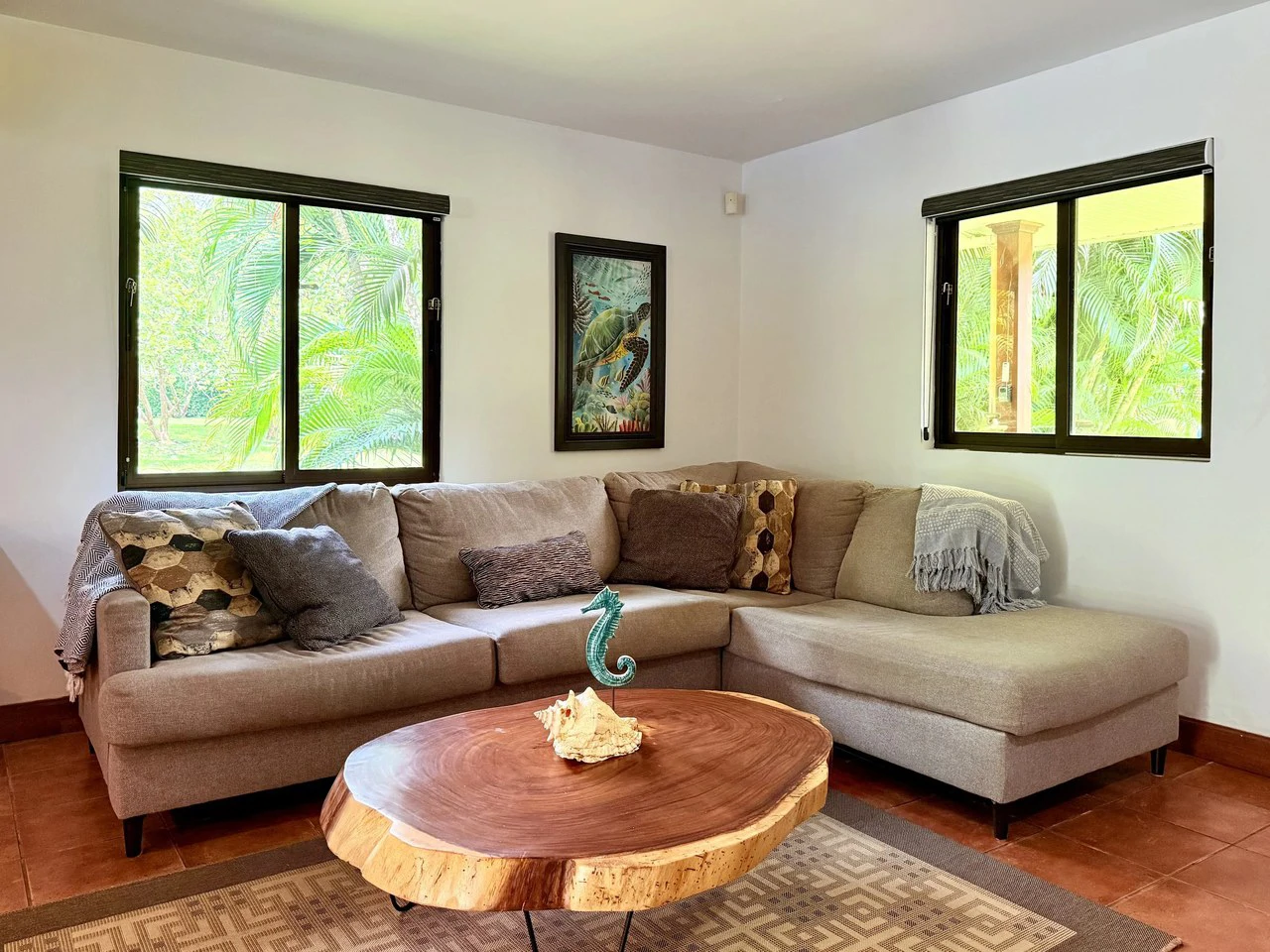 Tropical Villa 519: $629,950 USD Gated Los Delfines Golf & Country Club Beachfront Village. 5 min walk to Swimming beach in Bahia Ballena on the Southern Nicoya Penisula - Gallery image 28