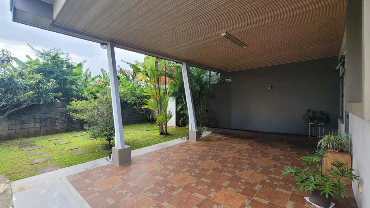 Modern Home With Large Garden – Sarchí, Alajuela - Gallery image 17