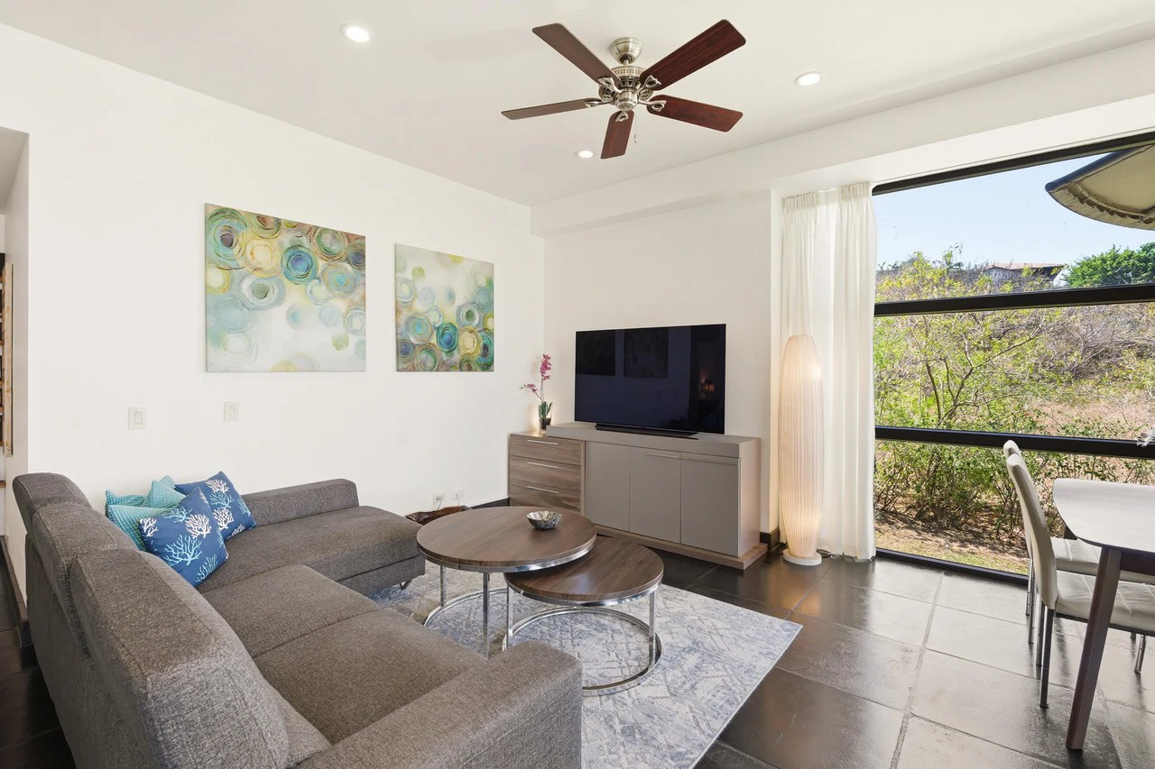 La Perla 113: Boutique Luxury Condo in the Heart of Tamarindo - Gallery image 2