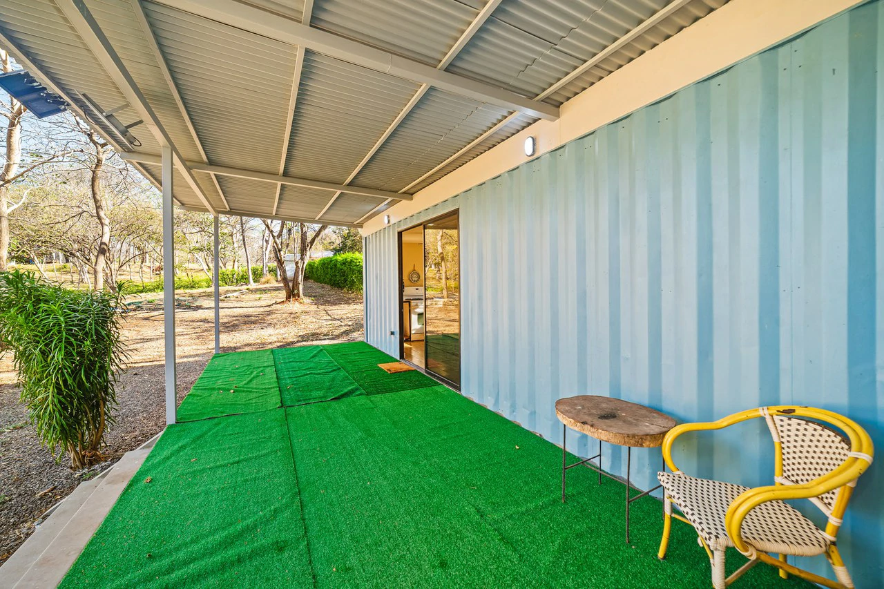 Casa Jungle: Jungle Lot with Container Home 10 min from the beach - Gallery image 12