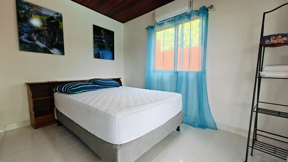 ID 888: 4 Bd/3 Ba Multi-Unit Home Near Puerto Viejo with Rental Potential - Gallery image 4