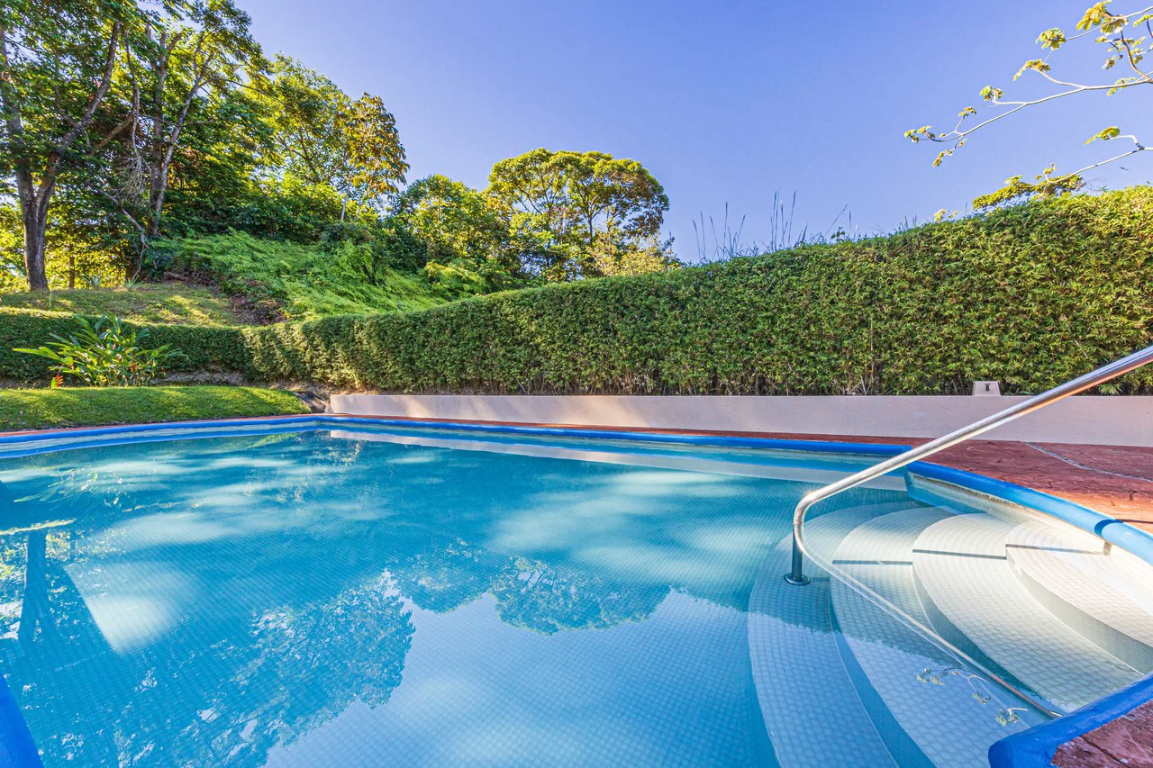 Elegant 3 Bedroom + Office Jungle Home in Puesta Del Sol, Ojochal - Gallery image 34