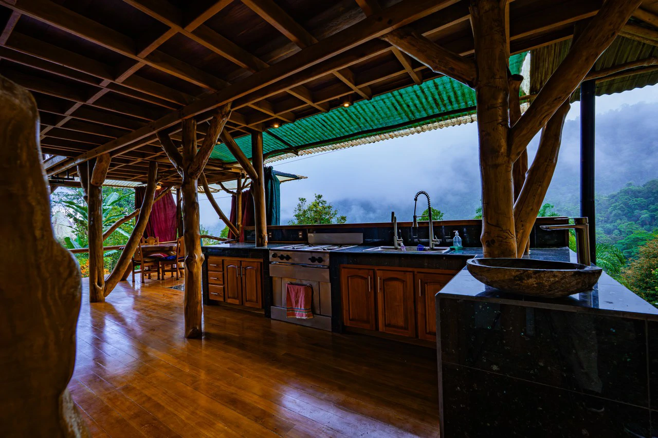 Riverfront Sanctuary with Breathtaking Views of Diamante Waterfalls - Gallery image 8
