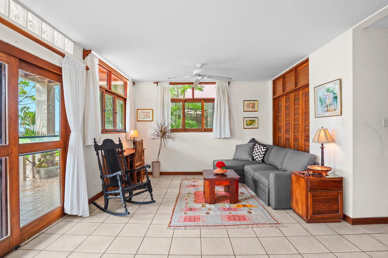 Las Brisas #6: Beachfront Condo With Perfect Ocean Views - Gallery image 17