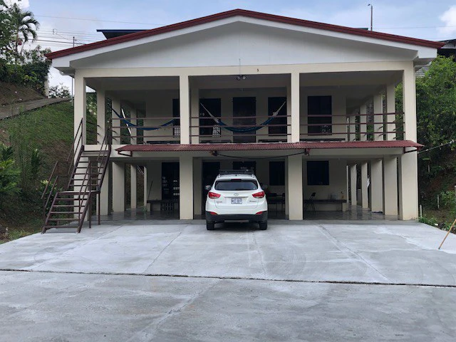 0.27 ACRES – 3 Bedroom Solid & Beautiful Home In Central Location, Easy 2WD Access!!! - Gallery image 4