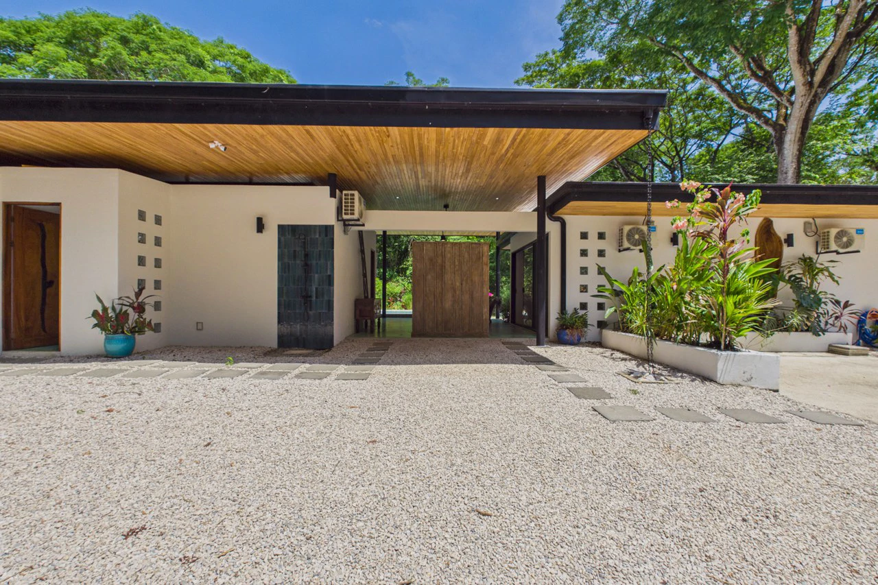 Villa Shanti - Exclusive and Modern Tropical Estate Minutes from Samara Beach: Mountain House For Sale in Playa Samara - Gallery image 24