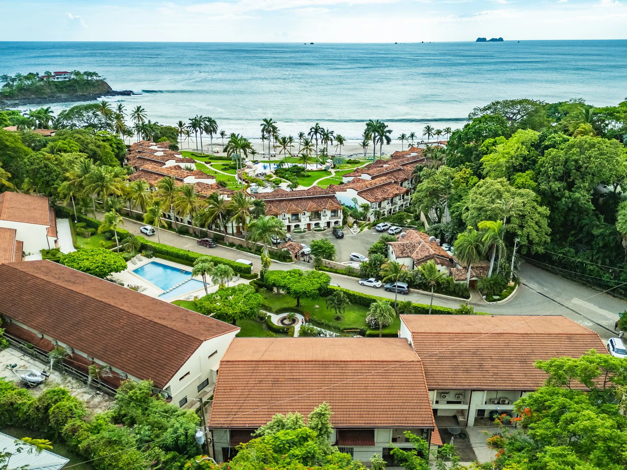 Villas Flamingo #5:  Ocean View Condo Steps to the Beach