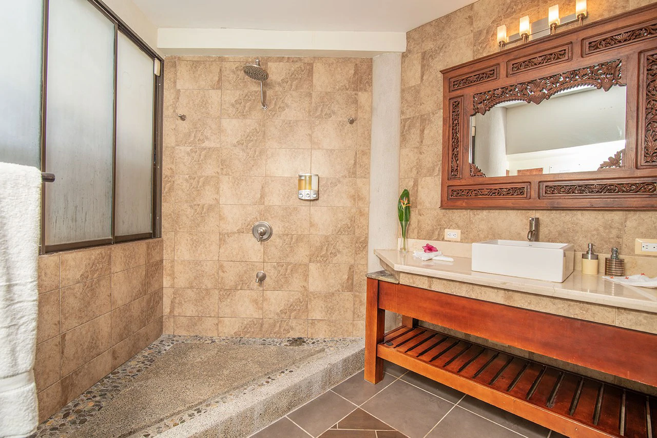 Villa Perezoso - 4 homes combined into 1: Mountain House For Sale in Manuel Antonio - Gallery image 72