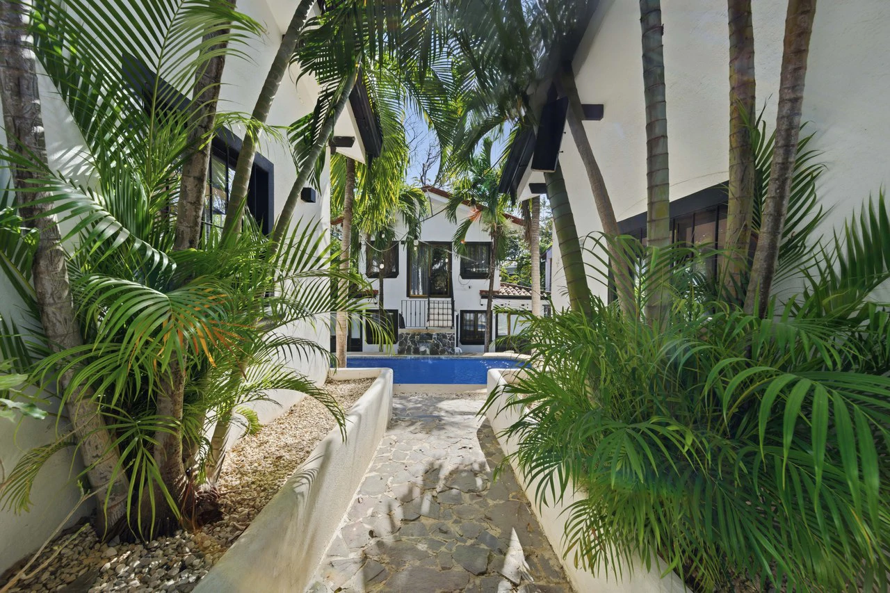 Hotel Gardenia: Turnkey Boutique Hotel in the Heart of Tamarindo - Proven Income Meets Tropical Lifestyle - Gallery image 32