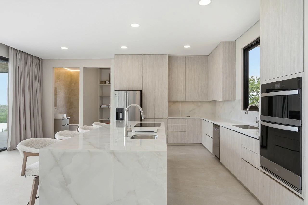 Casa Flores del Mar: Brand-New Contemporary Living with Pacific Ocean Views in Playa Grande - Gallery image 8