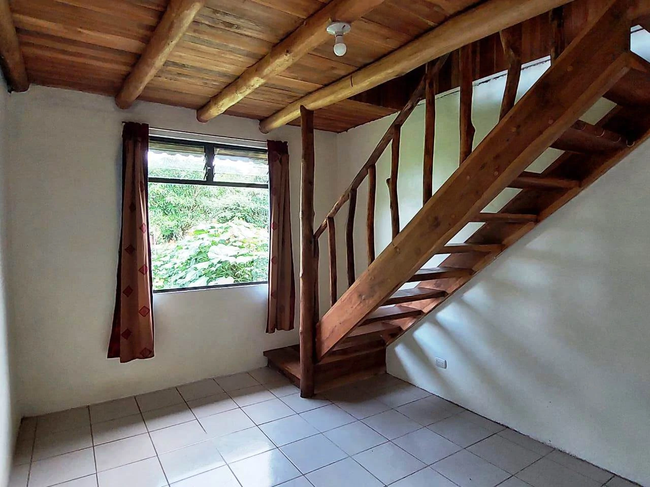 CHALET DEL LAGO - Beautiful A-Frame home in tropical garden - Gallery image 16