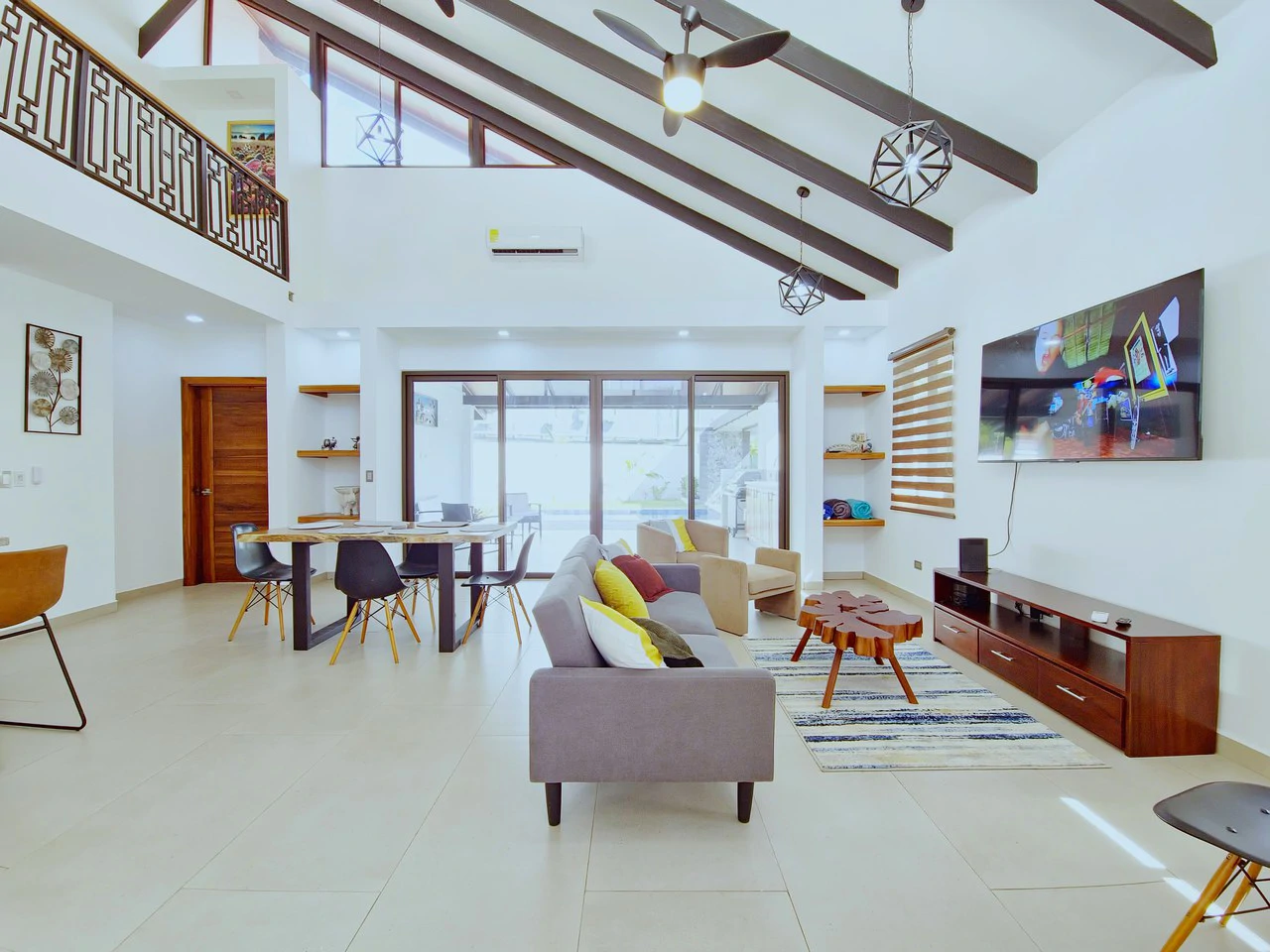 Price Reduced - Modern Oasis Near Uvita: Contemporary Living with Pool & Privacy - Gallery image 11