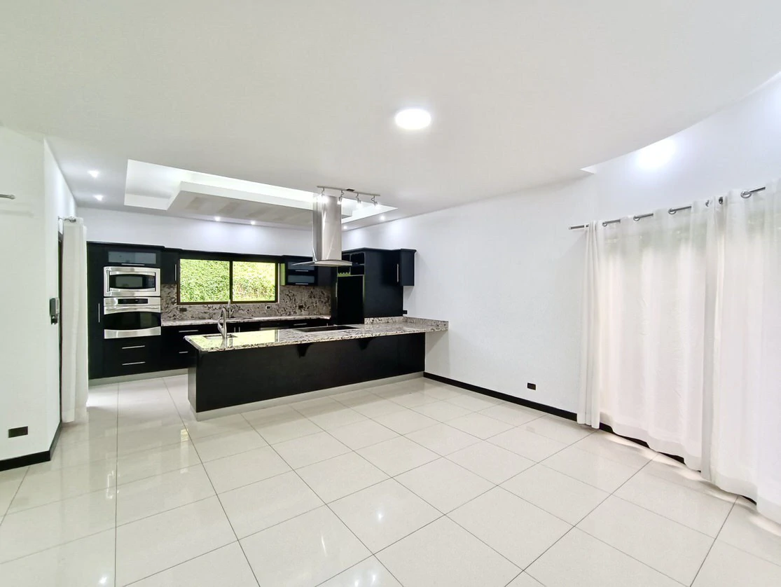 Condominio Francosta Casa Contemporanea en Venta: Condominium For Sale in Barreal - photo 2