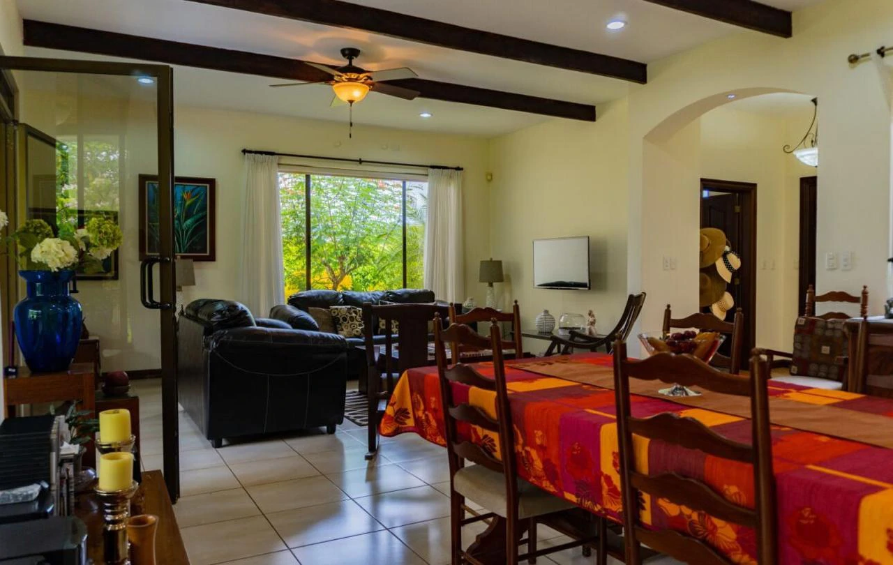House For Sale in Curubandé - Gallery image 8