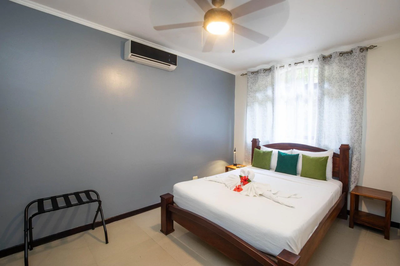 Manuel Antonio 3 bedroom- 3 bath with pool in Gated Development - Gallery image 61