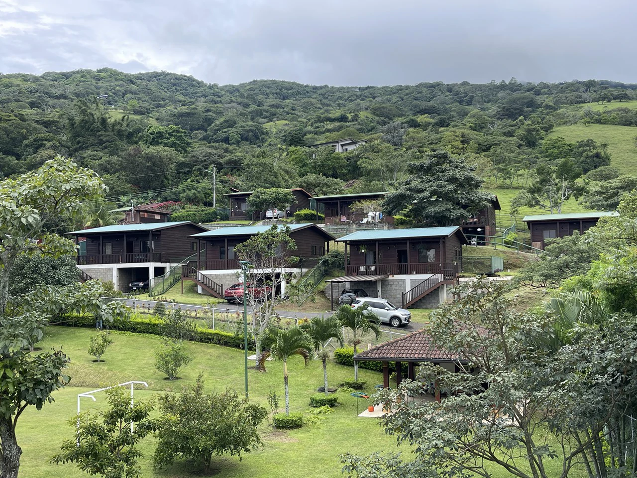 Main house plus 7 rental cabins — a proven income-generating property. - Gallery image 2