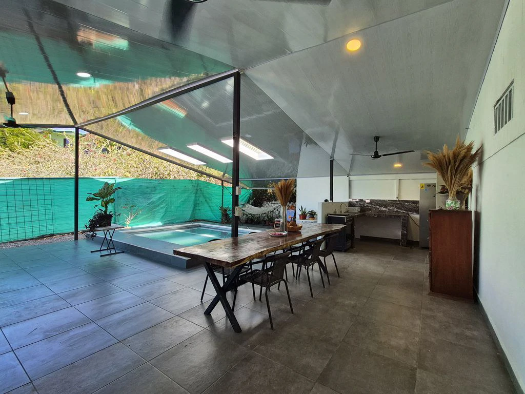 Casa Veranera:  Unique Renovated 3-Bedroom Home with Indoor Pool & Flexible Layout – 10 Minutes from Sámara - Gallery image 5