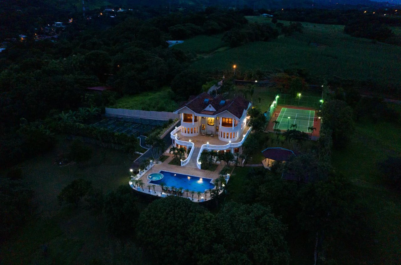 ID 3902:: Breathtaking Mountain View - Home for Sale - Gallery image 27