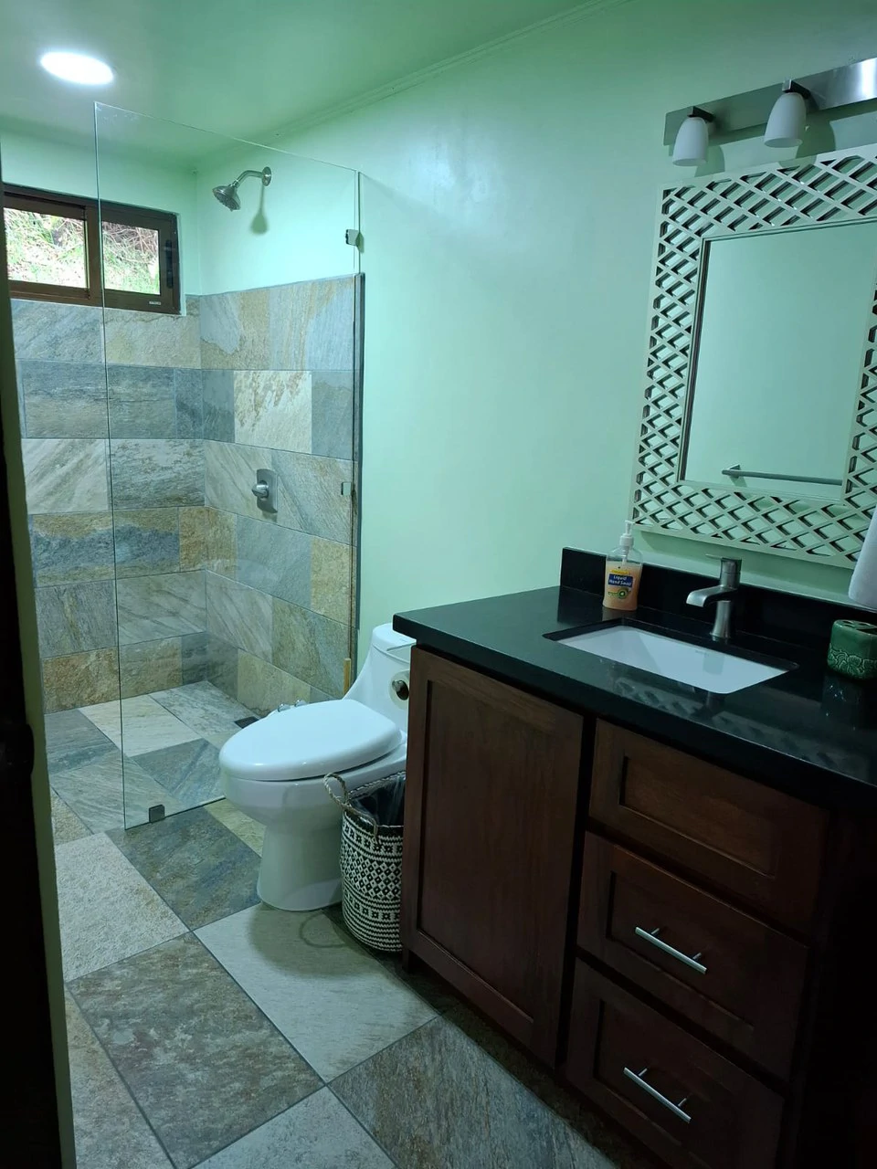 El Condor Casa: REDUCED by $ 50K  ! 3/3 Home With 4 Beds on Just Under 1 Acre. Income producer - Gallery image 18