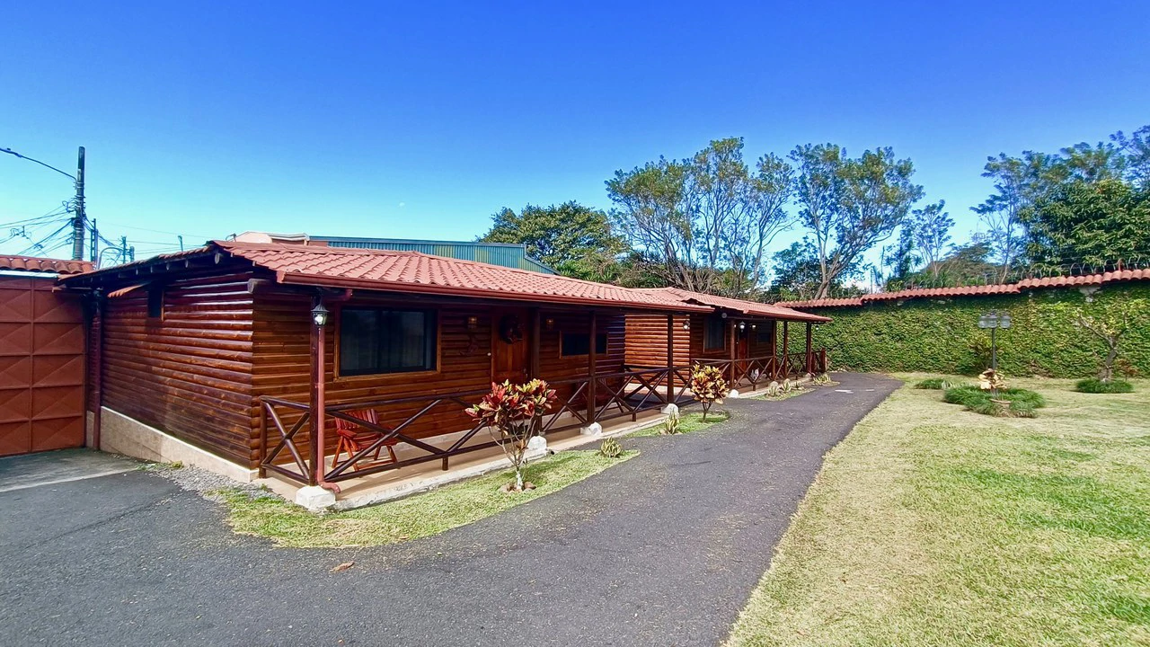 Beautiful investment property with cabins, house and apartments - Gallery image 24