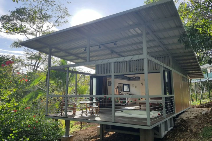 Lodge Vista Tranquila: Three Modern Lodges with Private Jacuzzis, Just Five Minutes from Sámara - Gallery image 7