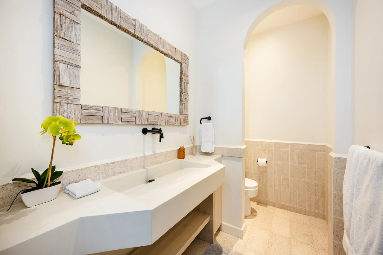 Casa Rio: Modern 5-Bedroom Home with Pool & Casita in Surfside Potrero - Gallery image 21