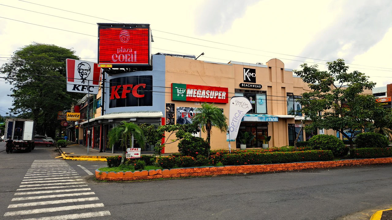 Versatile Office/Retail Space for Sale at Plaza Coral in Jacó