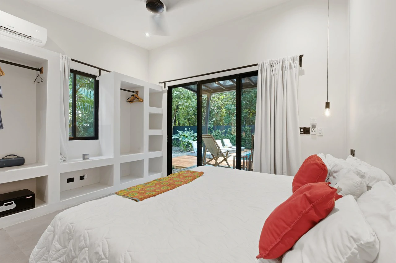 Casa Tatou: Private Pool & Walk-to-Beach Living in Surfside Playa Potrero - photo 9