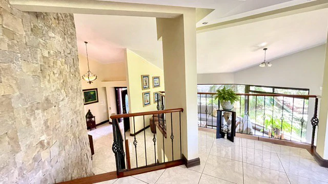 Casa Pinares: Rare 0.30-Acre Sprawling Garden Estate in Pinares, Curridabat | 1,241 m² Lot with Mature Trees, Protected Forest Views & 5,380 Sq. Ft. Build - photo 11