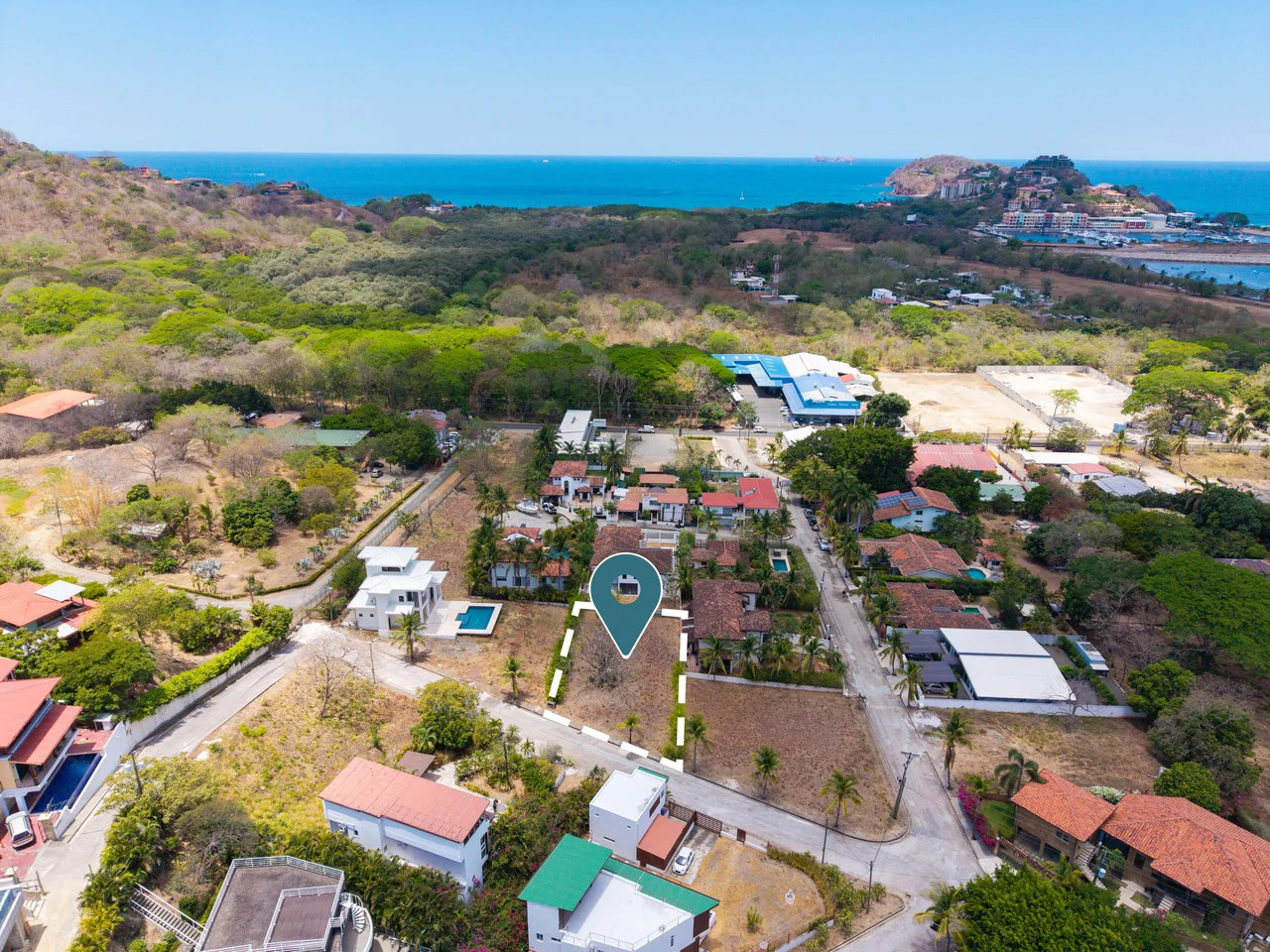 Altos Flamingo Lot 18: Ready-to-Build Lot in Gated Altos de Flamingo Just Minutes from the Beach - Gallery image 3