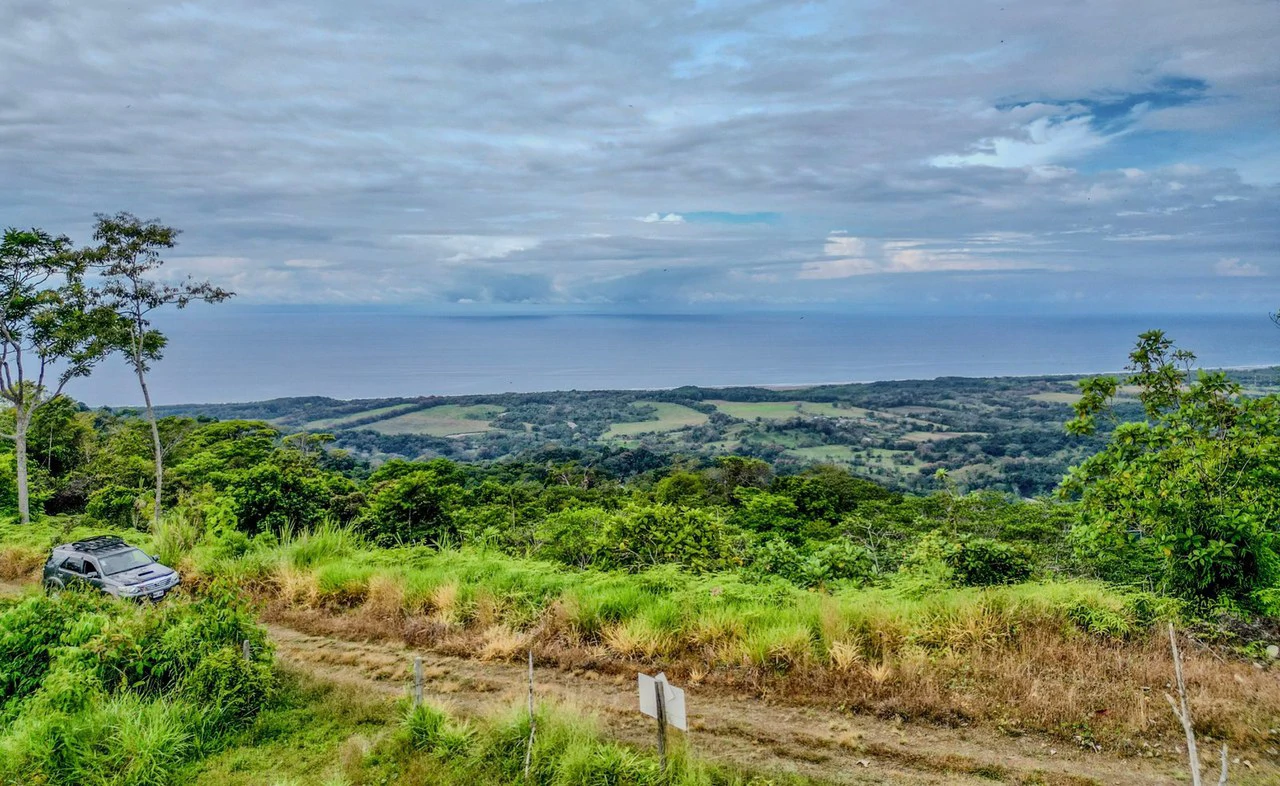 24.46 ACRES- Ocean And Mountain View Land, 4 Building Areas, Legal Water, Public Road, 20min From Beaches!!! - Gallery image 15