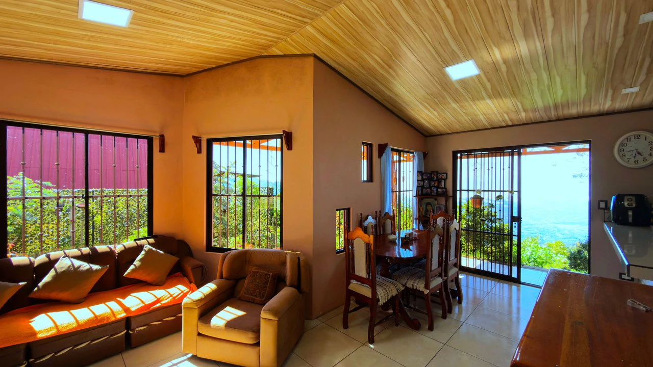 Mountain House For Sale in Division de Páramo - Gallery image 12