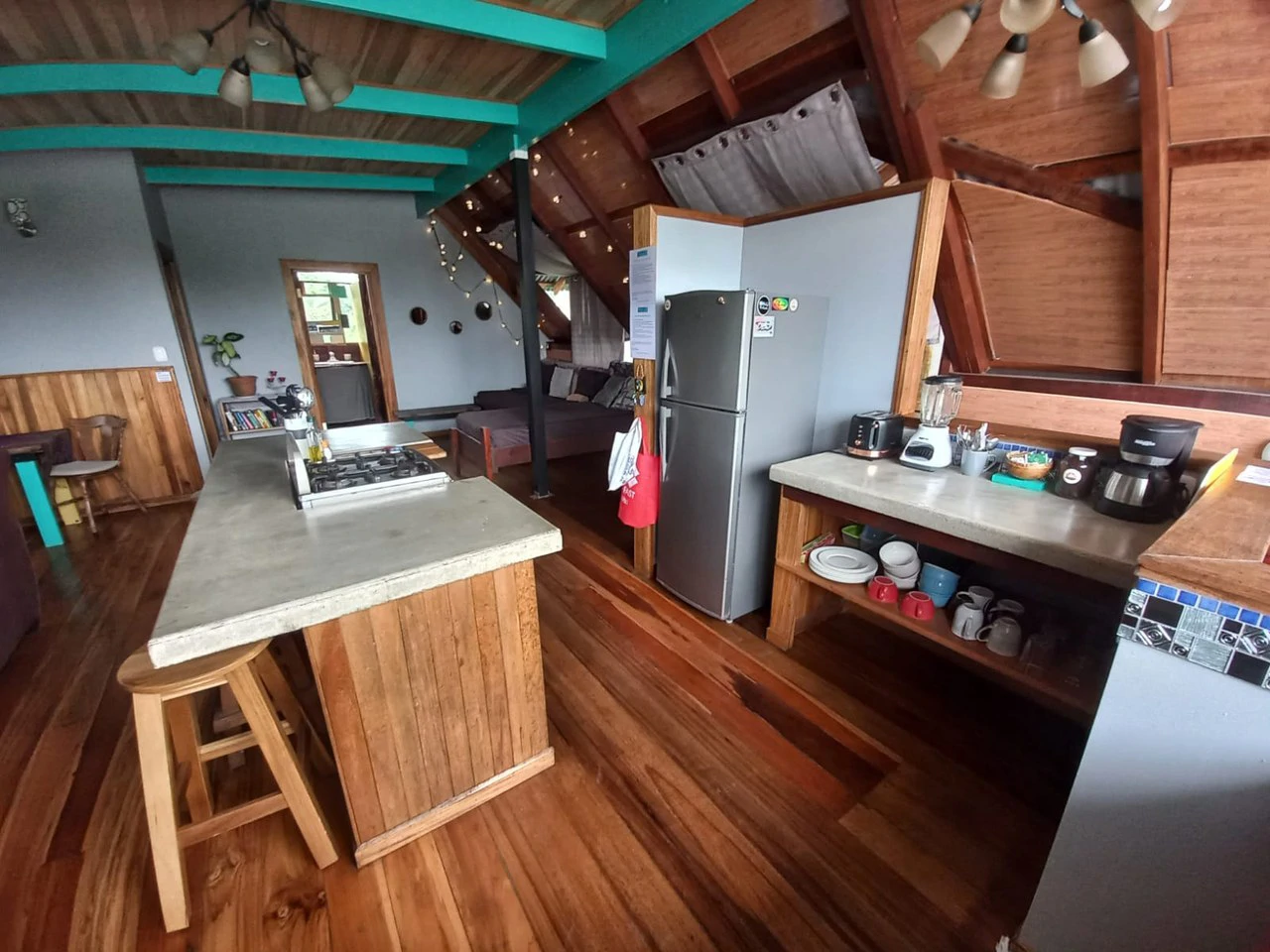 6 Bd/4 Ba:  Income Producing 3 Unit Apartment In Downtown Puerto Viejo - Gallery image 6
