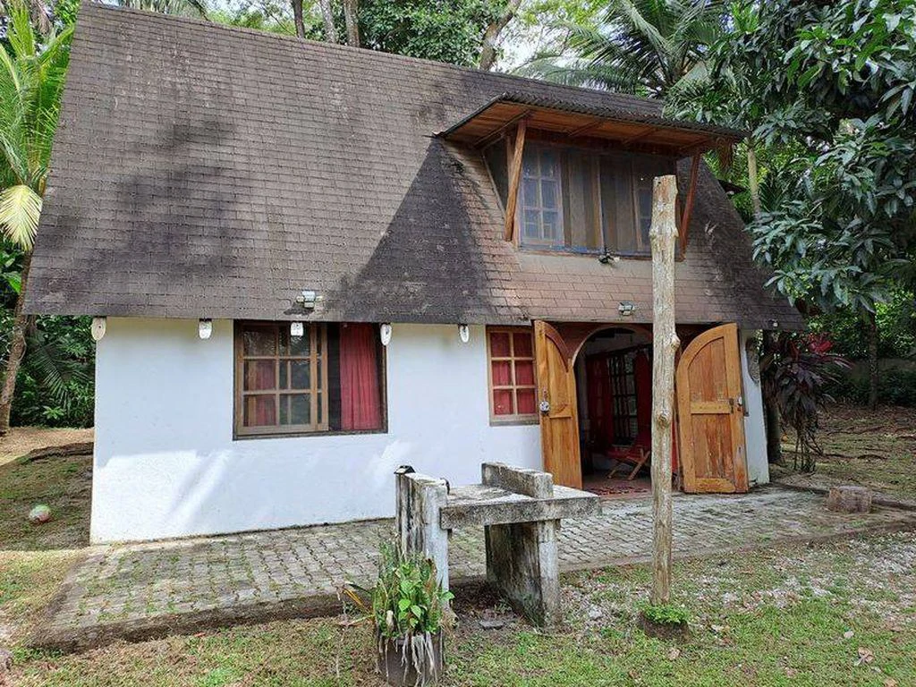 Casa Verde Norouz: Renovated 2-Bedroom Home with Independent Guest Cottage Just 3 Minutes from Sámara - Gallery image 27