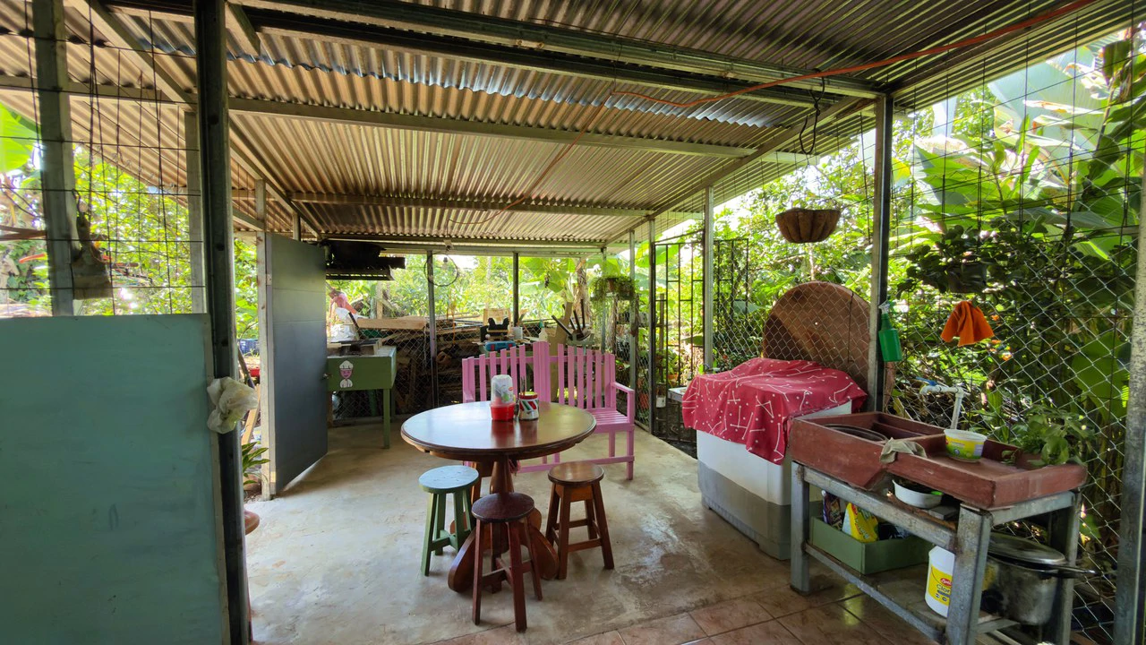 RURAL HOME IN PEACEFUL ENVIRONMENT AT PLAYA VERDE, SANTA ELENA 206 SQM LOT - Gallery image 14