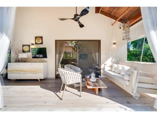 Luxury double Condos for Sale in Playa Potrero, 800 mts away from Penca Beach, with a wonderful common swimming pool and jacuzzi in tropical garden - Gallery image 21
