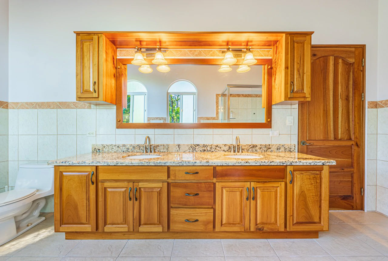 Elegant 3 Bedroom + Office Jungle Home in Puesta Del Sol, Ojochal - Gallery image 14