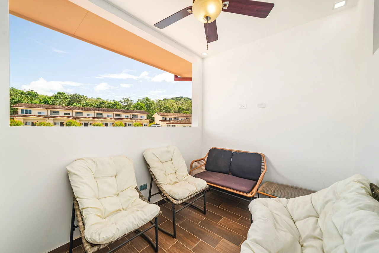 Jacarandas #11: Elegant Townhouse Minutes from the Beach - Gallery image 28