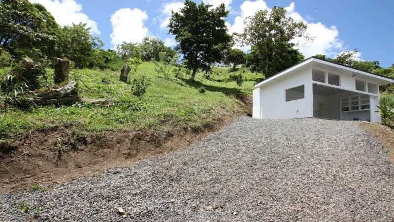 VOLCANO SUNRISE: Mountain top retreat overlooking Lake Arenal and 3 volcanoes - Gallery image 34