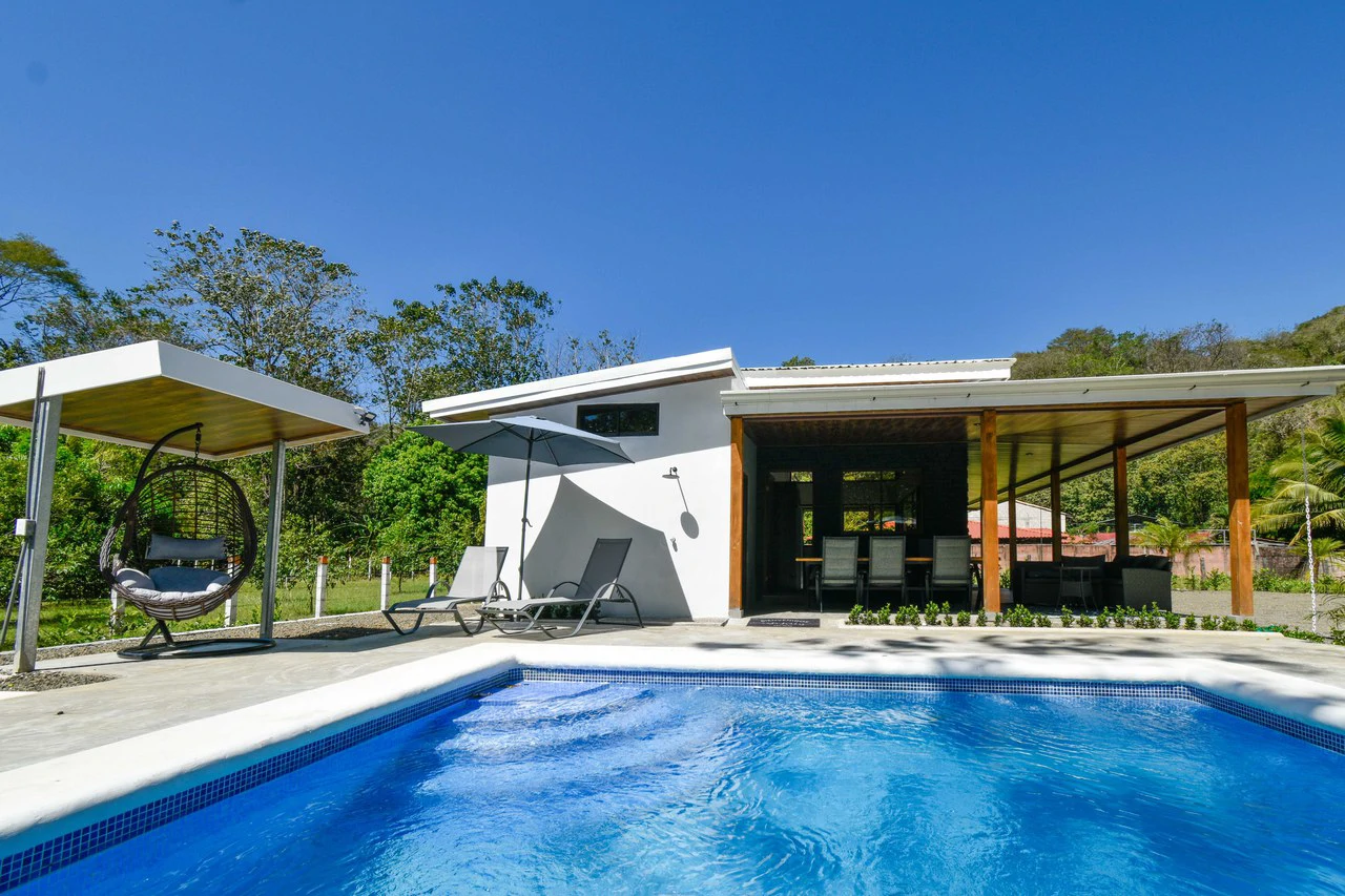 Home and Rental Apartment in Quiet Neighborhood - Gallery image 25