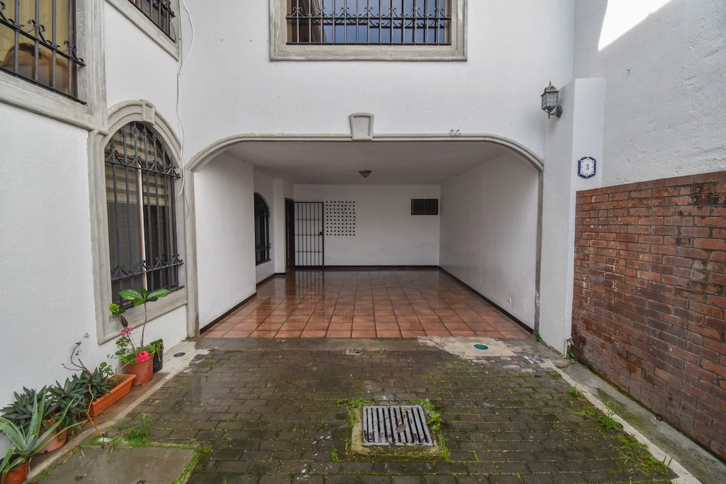 Excelente Oportunidad Propiedad con 2 casas en Trejos Montealegre: House For Sale in Trejos Montealegre - Gallery image 7