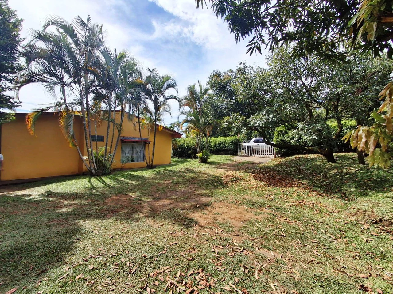 Awesome Property!: 2 Homes...Large Lot...and Views! - Gallery image 9