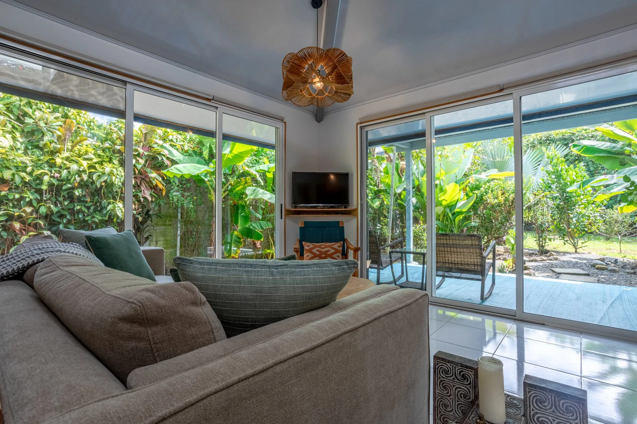 Uvita Beach Bungalow Walking Distance to the National Park - Gallery image 10