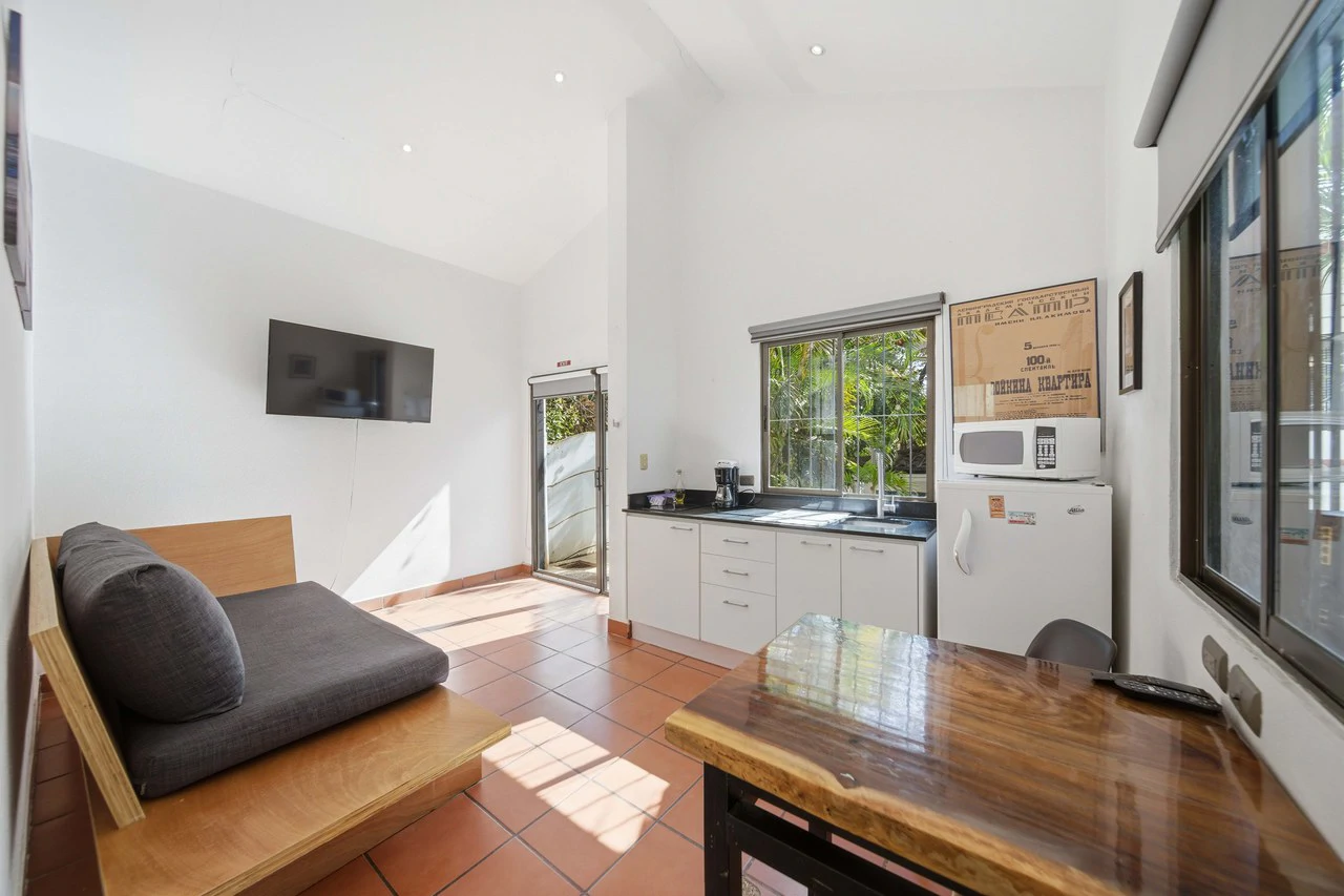 Hotel Gardenia: Turnkey Boutique Hotel in the Heart of Tamarindo - Proven Income Meets Tropical Lifestyle - Gallery image 2