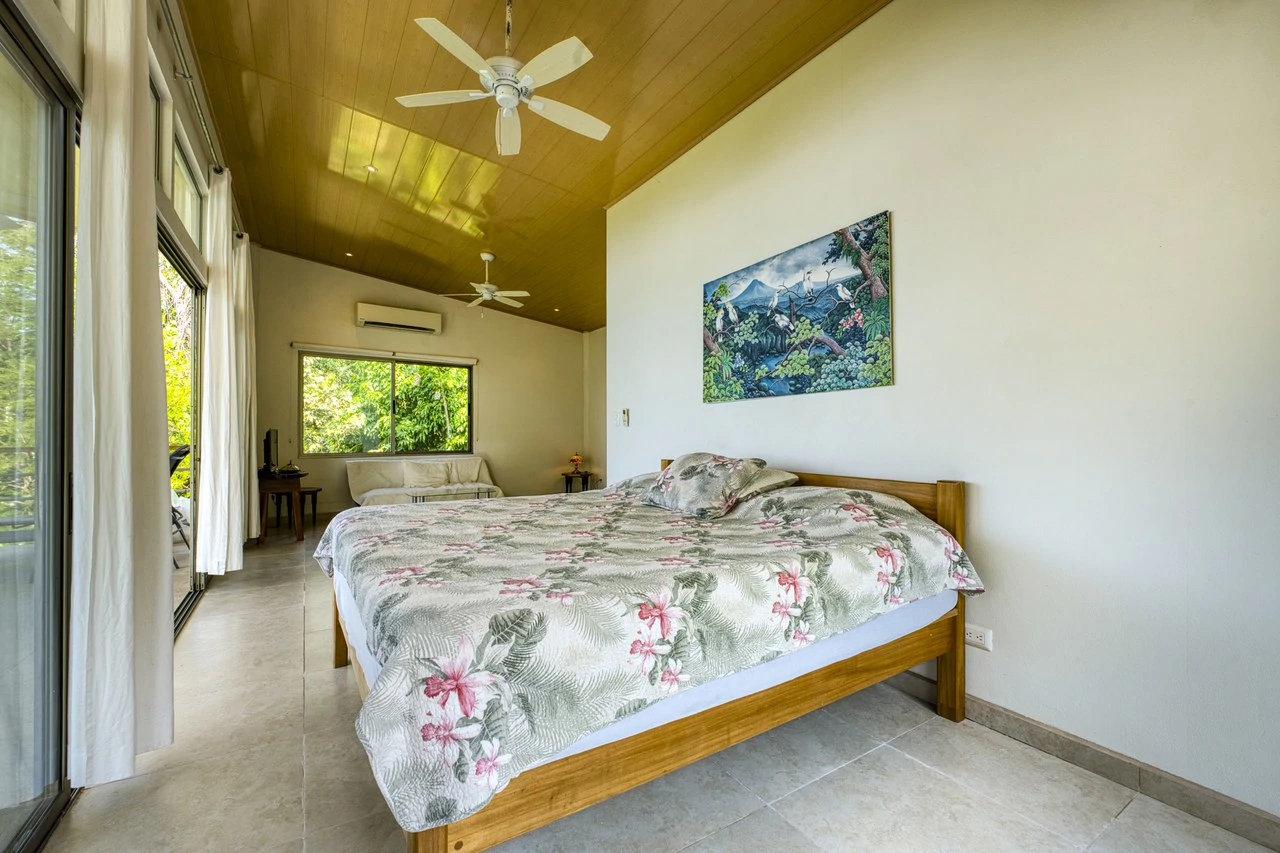 12.25 ACRES – 3 Bedroom 2 Story Ocean View Home 10 Min To The Beach!!! - Gallery image 9