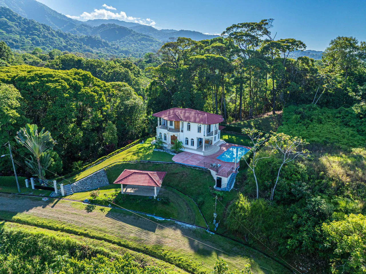 Elegant 3 Bedroom + Office Jungle Home in Puesta Del Sol, Ojochal - Gallery image 5
