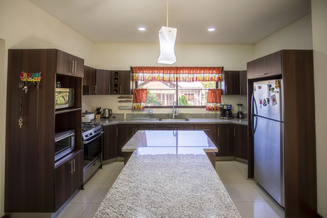 House for sale - Los Angeles, Grecia - Gallery image 11