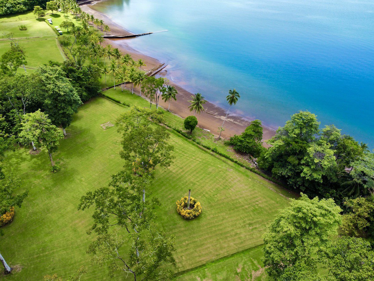 Spectacular Coastal Rainforest Estate Property - Gallery image 7