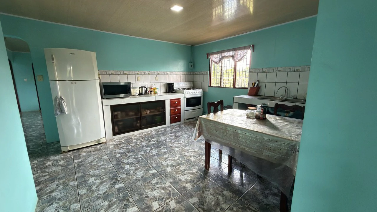 Countryside House For Sale in San Isidro del General - Gallery image 6
