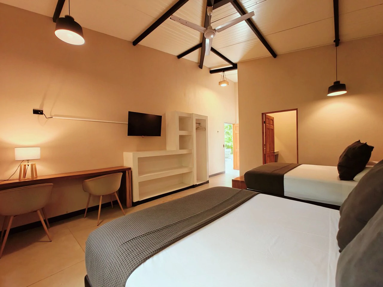 ID 751: Turn-Key Villa with Proven Income Near Cahuita National Park – Main House, Casita, and Stunning Pool on Over Half an Acre - Gallery image 26